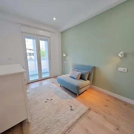 Tomas Paredes, Vigo, 3 * Виго