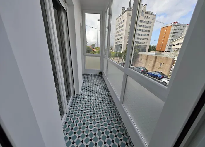 Tomas Paredes, Vigo, 3