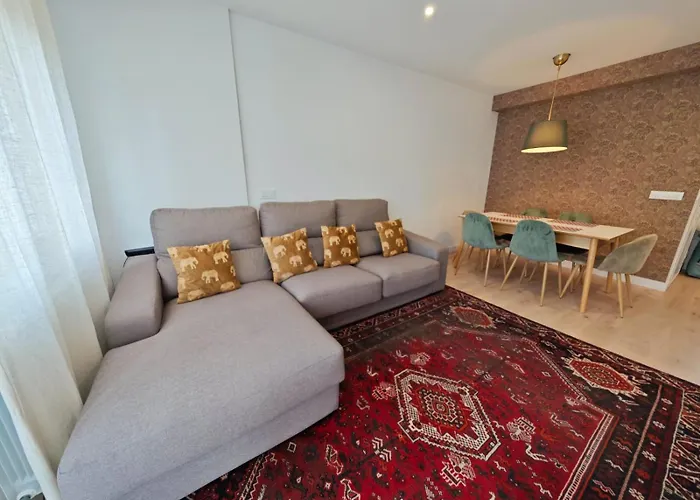 Daire Tomas Paredes, Vigo, 3 *