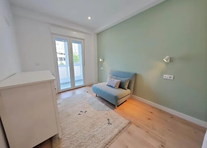 Tomas Paredes, Vigo, 3 * Vigo