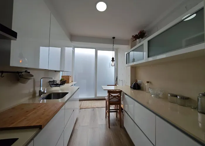 Tomas Paredes, Vigo, 3 Daire