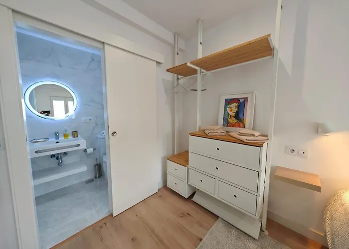 Tomas Paredes, Vigo, 3 Daire Vigo