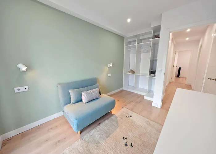 Tomas Paredes, Vigo, 3 * Vigo